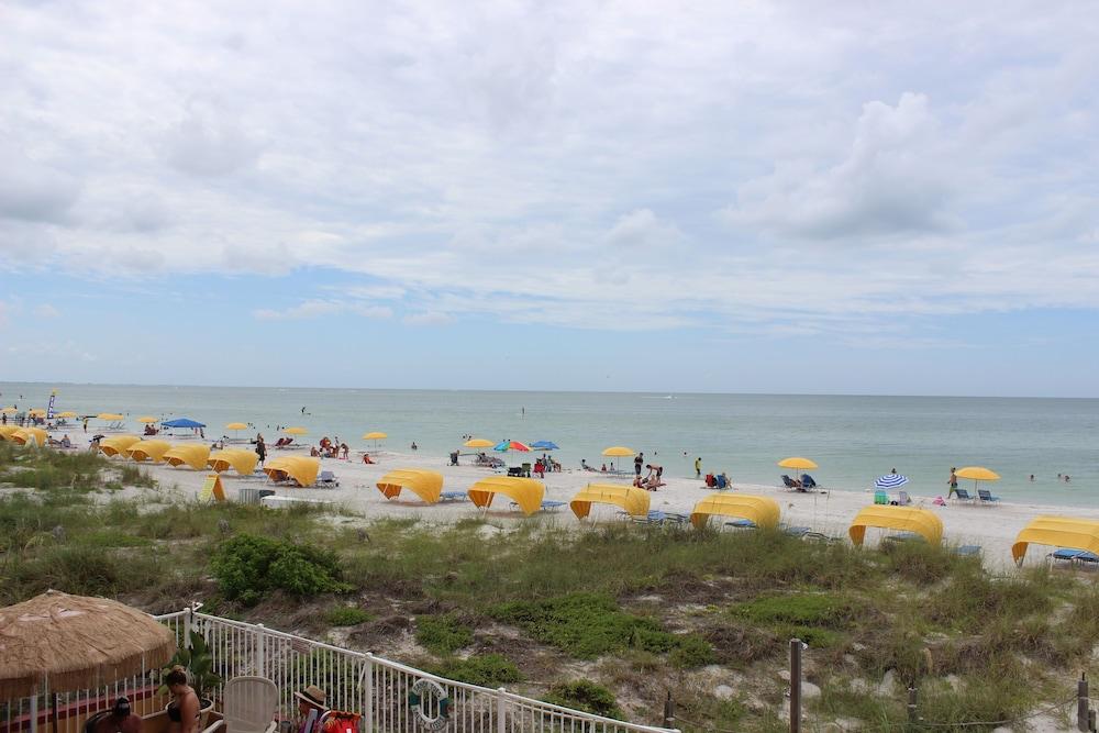 Schooner Hotel photo 8