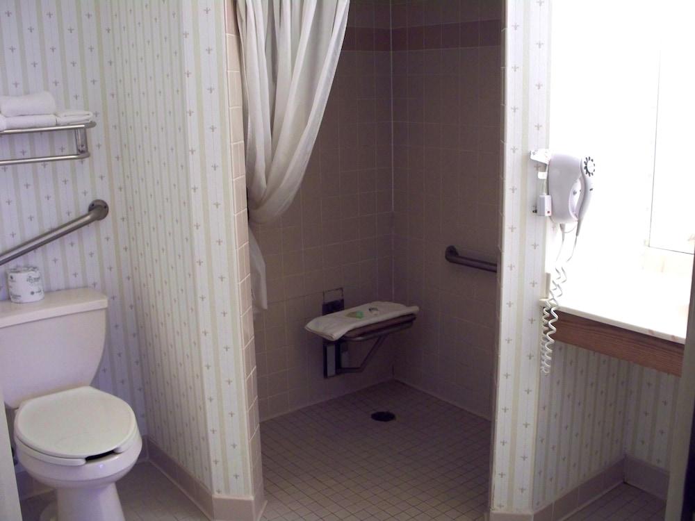 Country Inn Deerwood photo 52