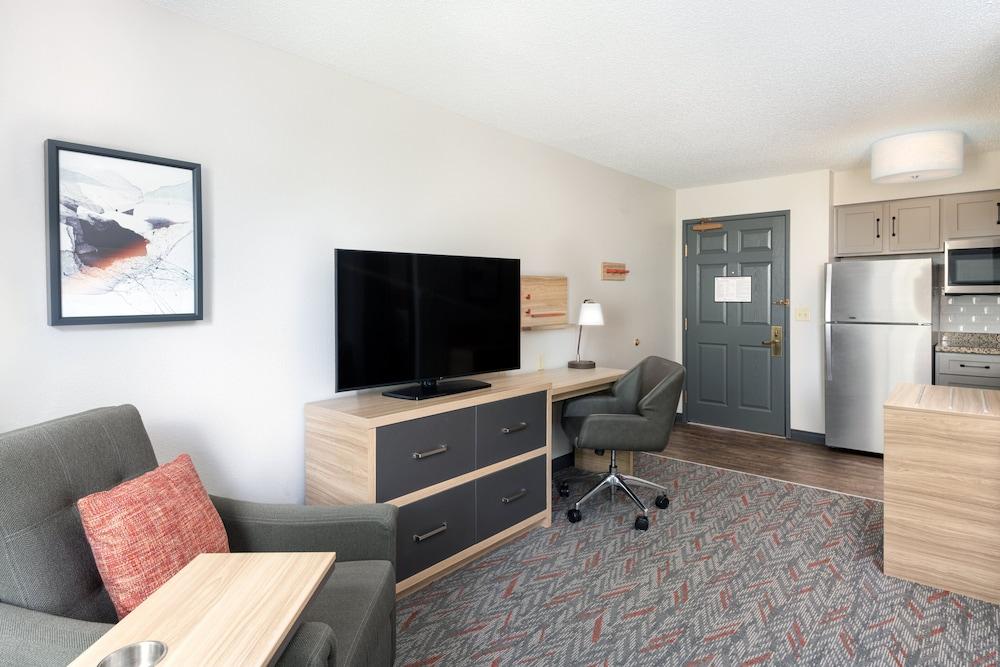 Candlewood Suites Eagan Arpt South - Mall Area by IHG photo 2