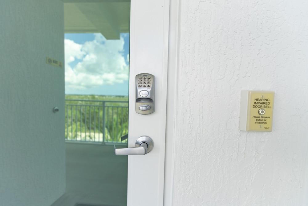 Sugarloaf Key Hotel at KOA Resort photo 64