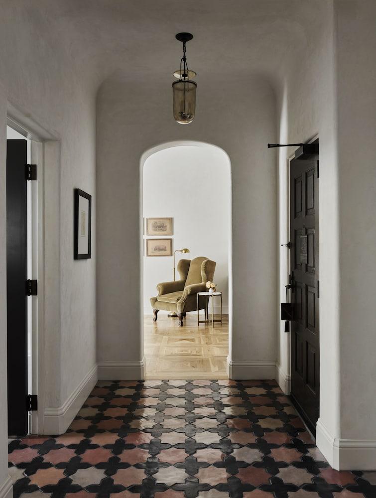 Commodore Perry Estate, Auberge Collection photo 13