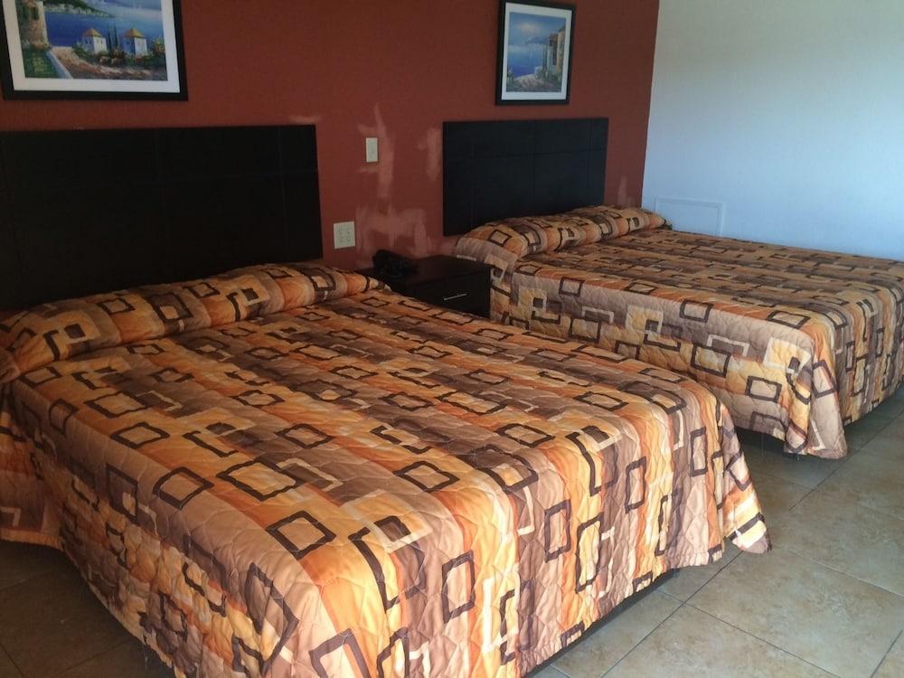 Bayshore Motel photo 6