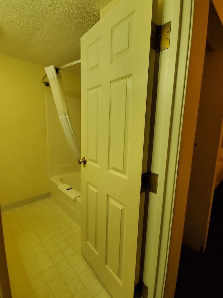 Voyager Inn photo 38