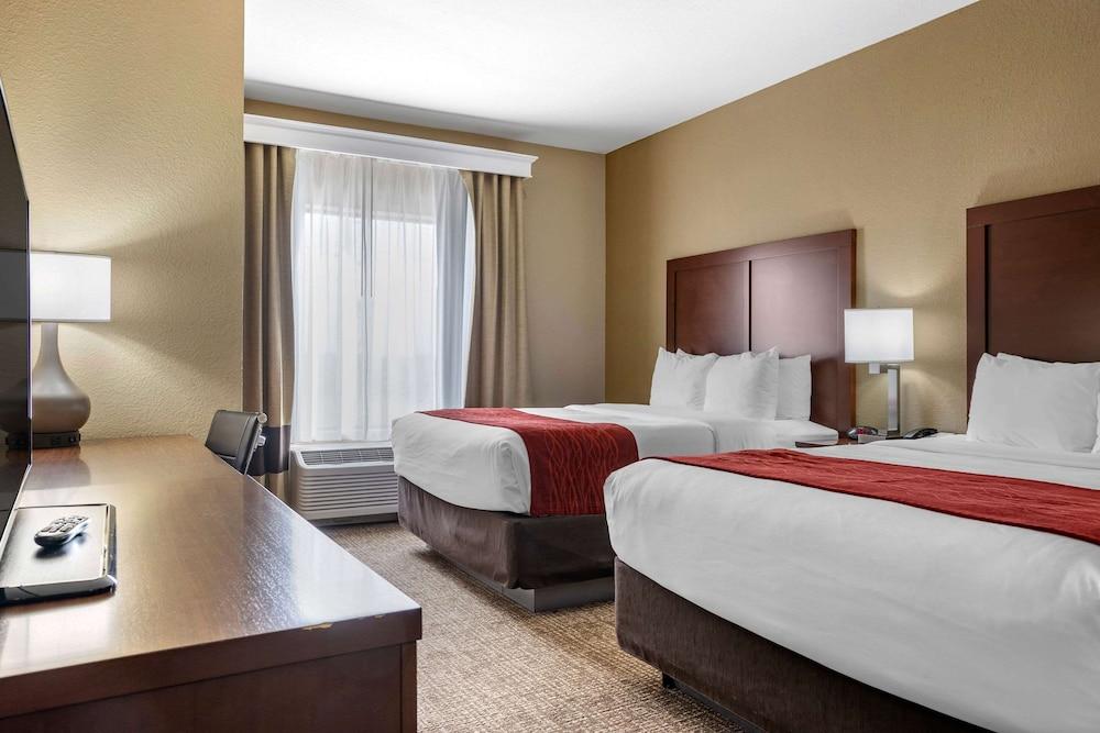 Comfort Inn & Suites Augusta photo 18