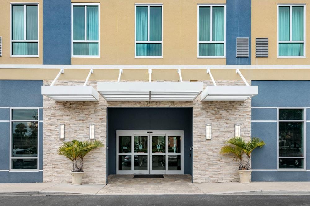 Staybridge Suites St. Petersburg Downtown by IHG photo 10