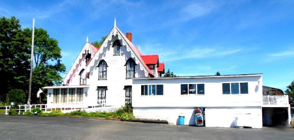 Redclyffe Shore Motor Inn photo 1