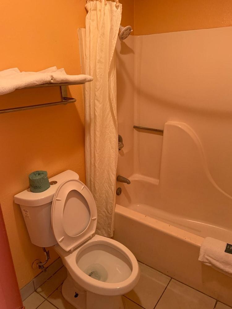Luxury Inn & Suites Forrest City photo 19