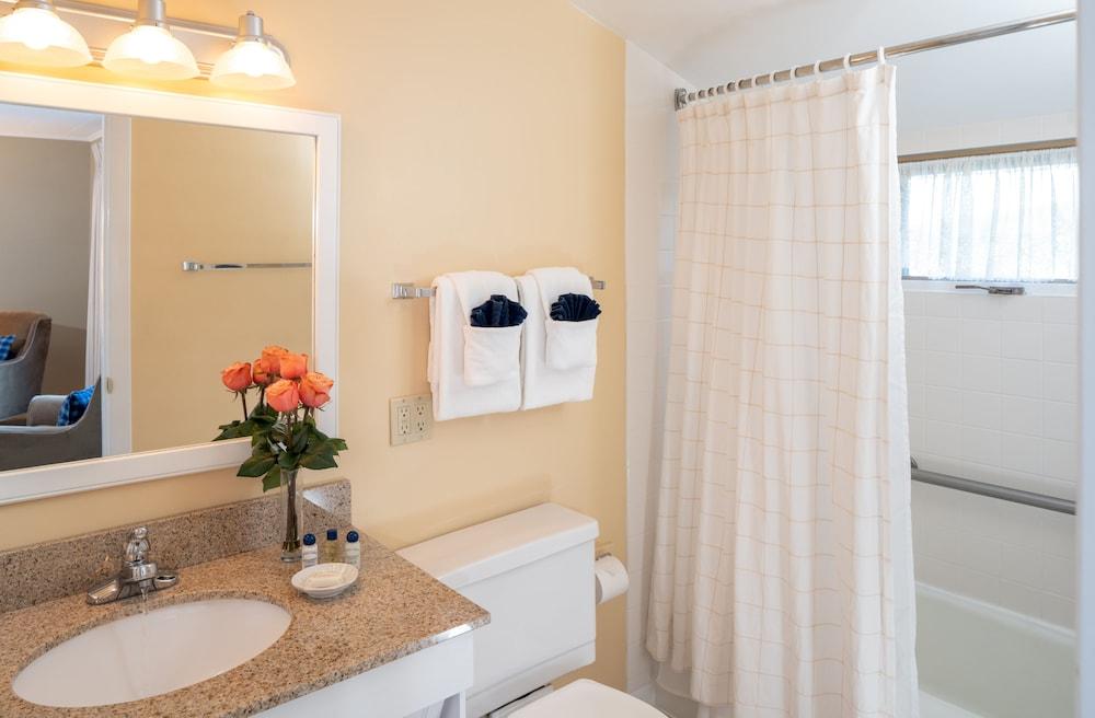 Dockside Guest Quarters & Restaurant photo 85