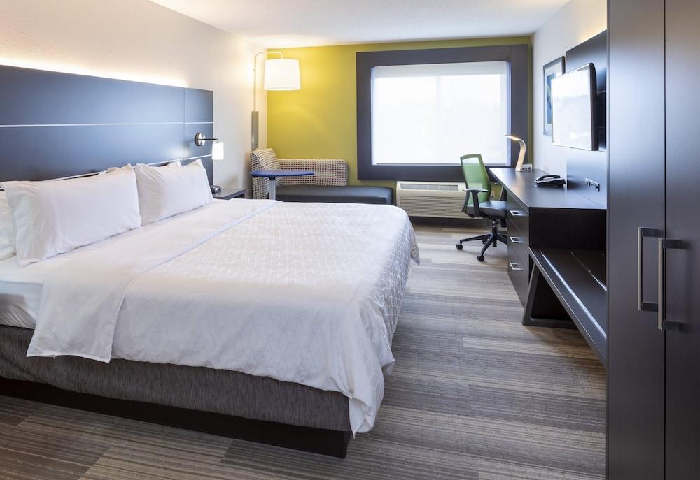Holiday Inn Express & Suites Vadnais Heights by IHG photo 5