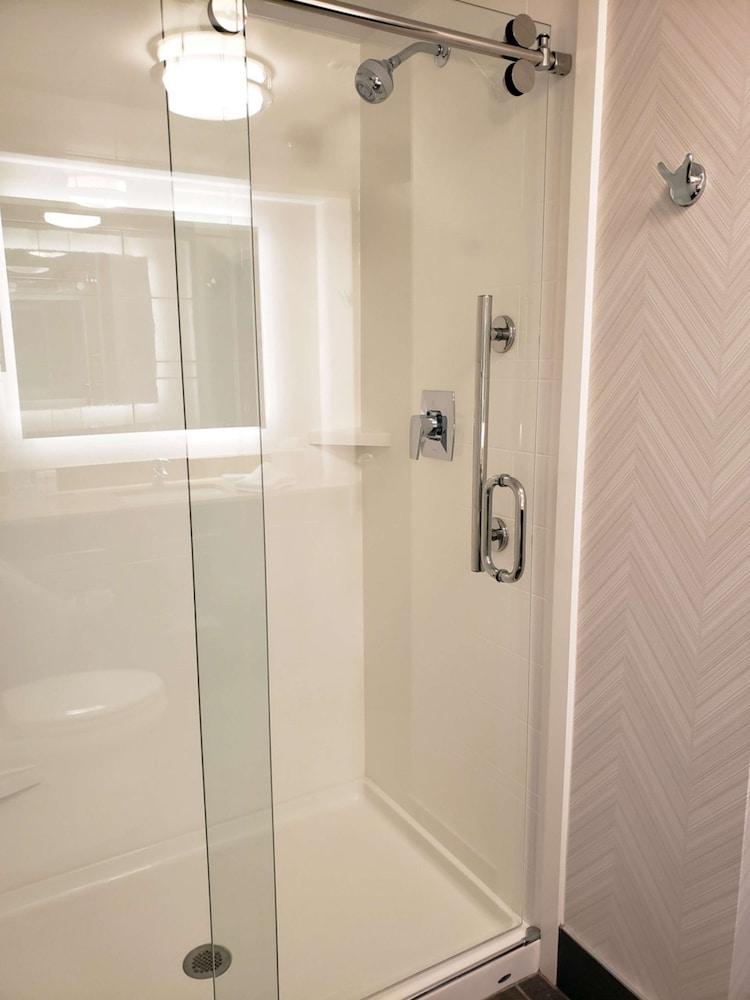 Hampton Inn Johnstown photo 13