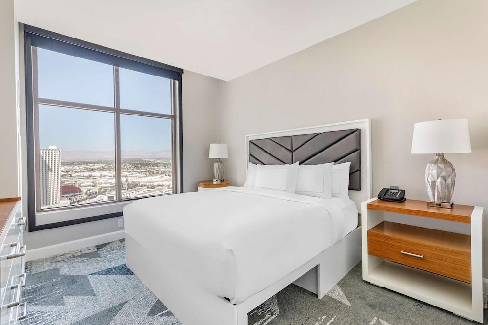 Hilton Grand Vacations Club on the Las Vegas Strip photo 9