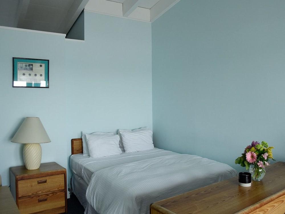 Sea Crest Resort photo 3