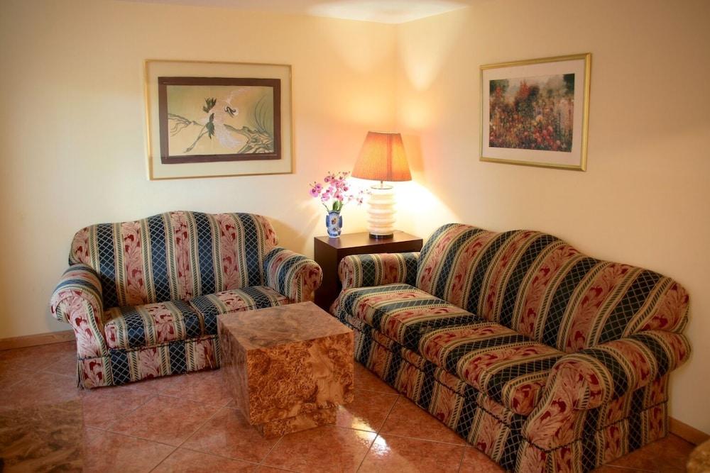 Lago Mar Motel and Apartments photo 27
