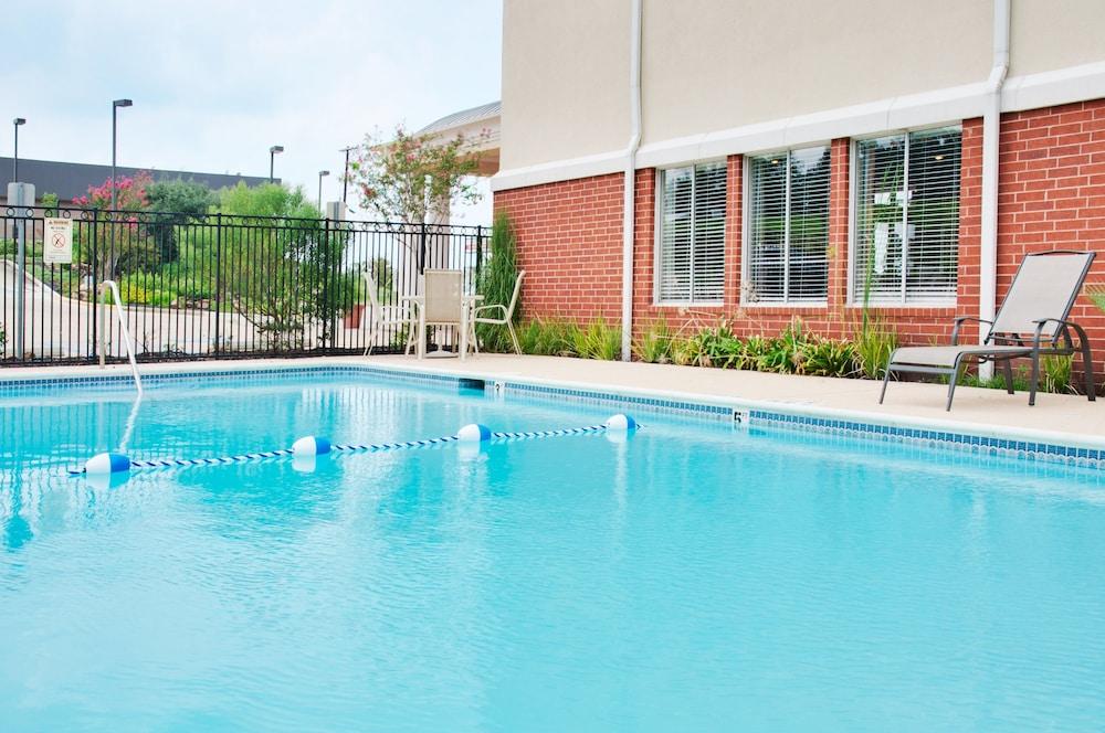 Holiday Inn Express Hotel & Suites Livingston by IHG photo 12