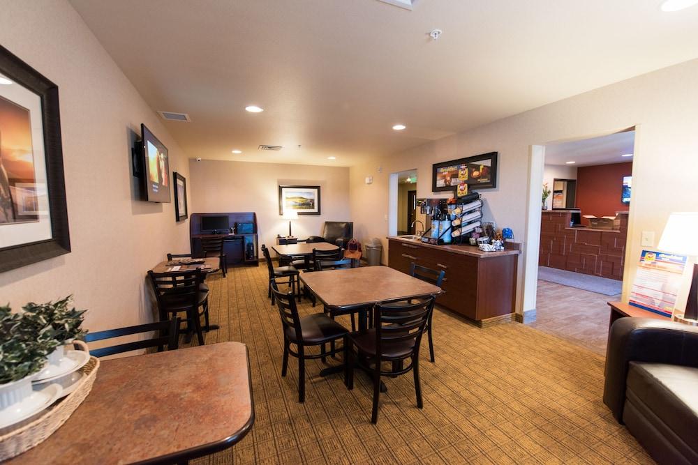 My Place Hotel - Yakima photo 4
