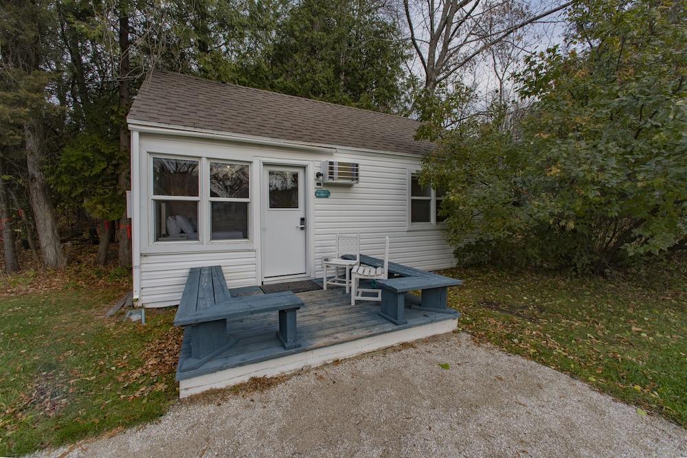 Edgewater Resort photo 81