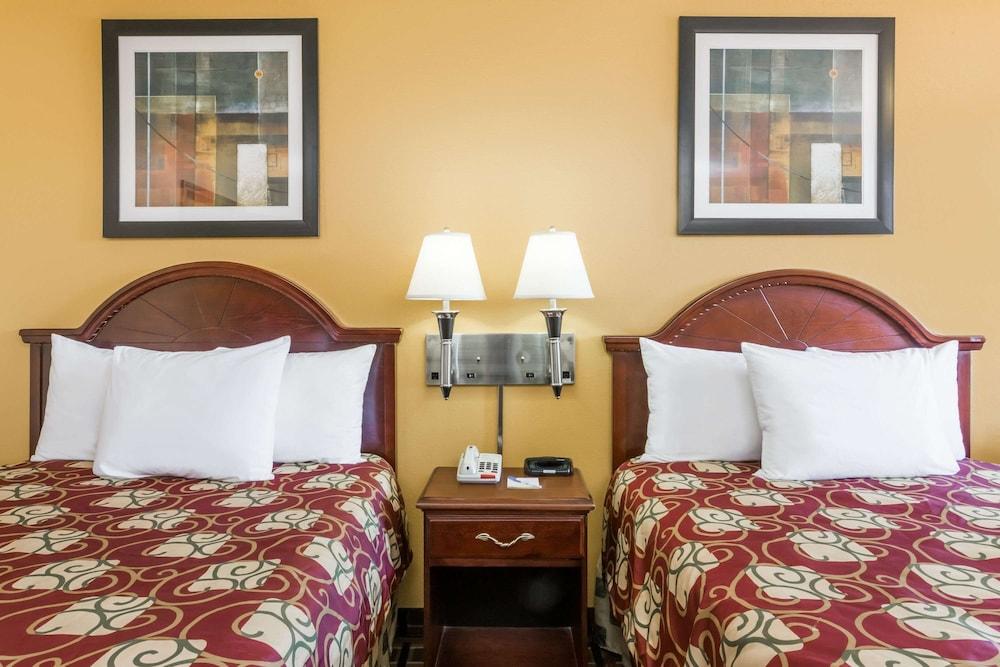 Days Inn by Wyndham Blakely photo 3