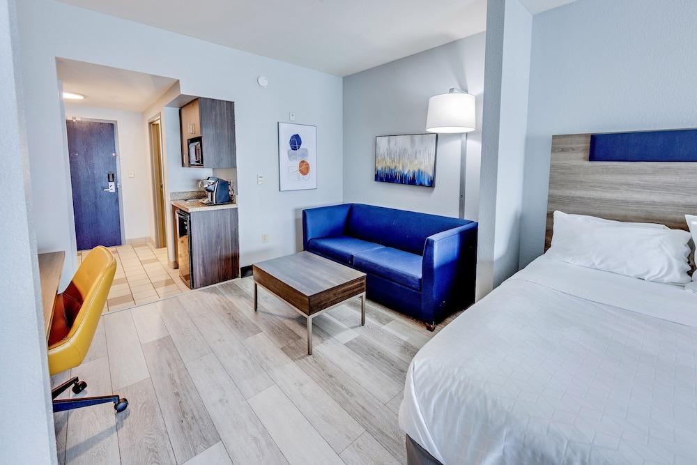 Holiday Inn Express Hotel & Suites Columbus Univ Area - Osu by IHG photo 12