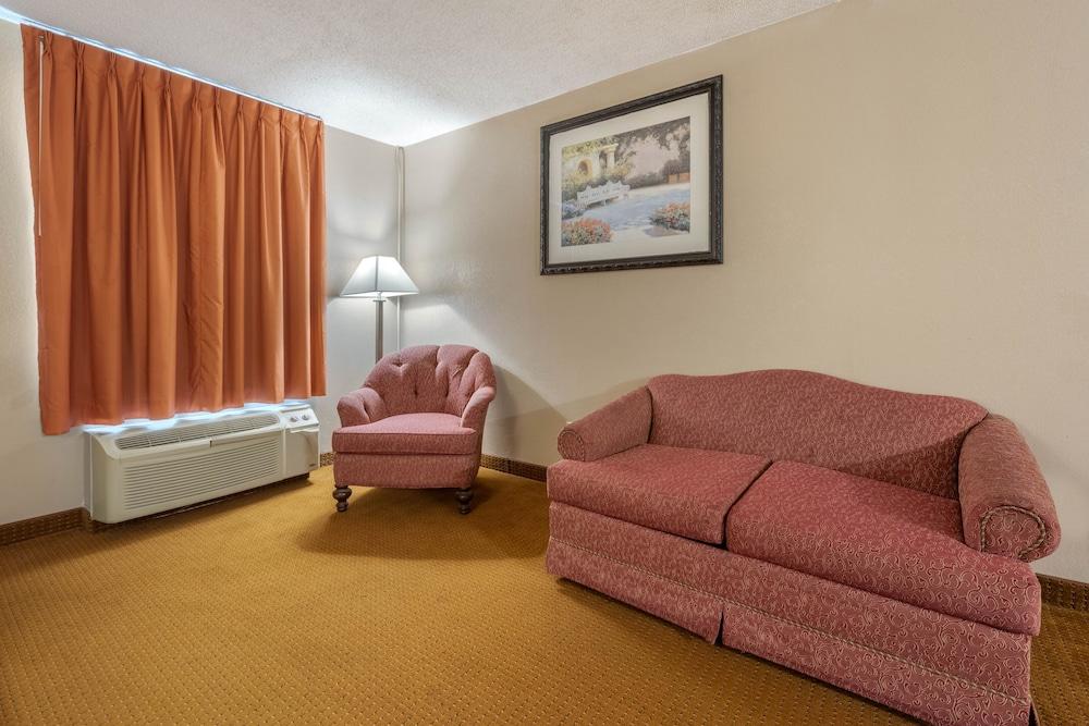Dutchland Motel photo 39