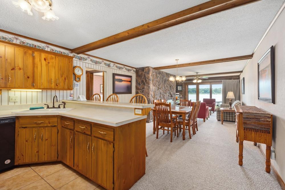 The Lodges at Breezy Point photo 68