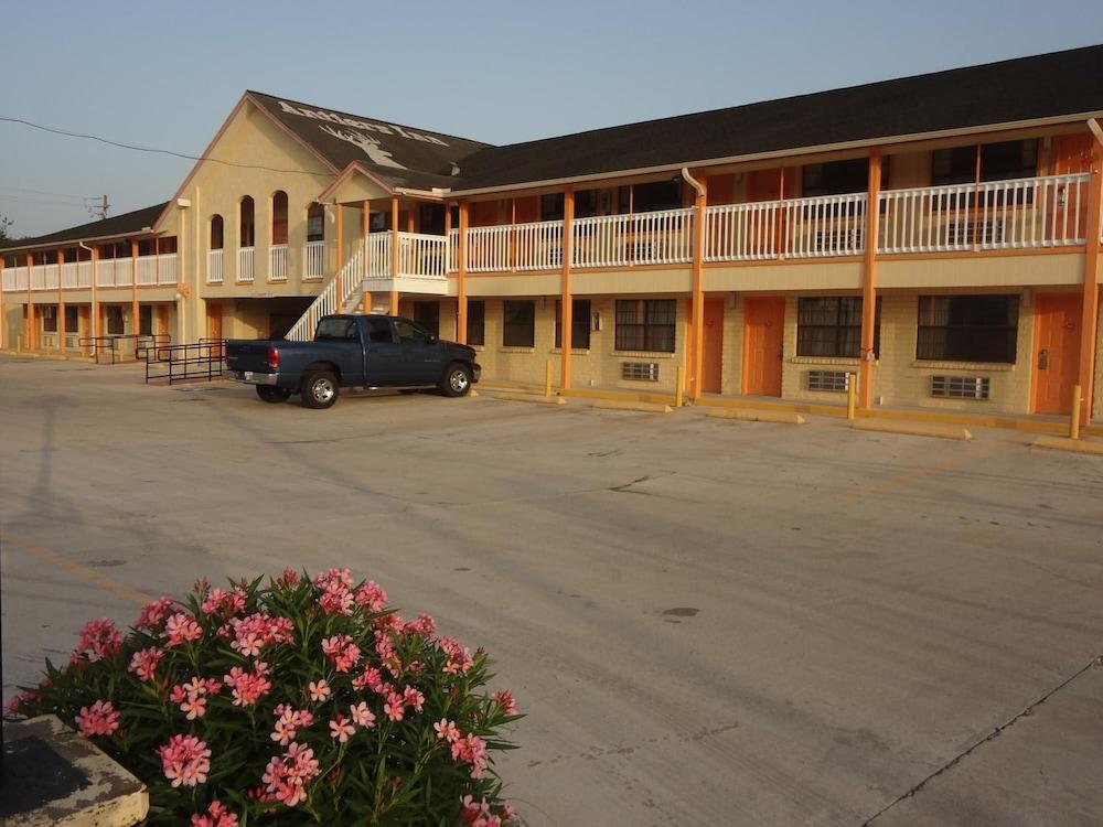 Antlers Inn photo 26