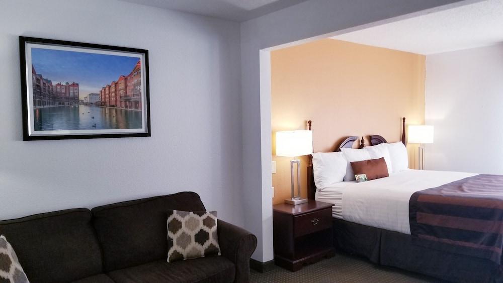 Wingate by Wyndham Indianapolis Airport-Rockville Rd. photo 14