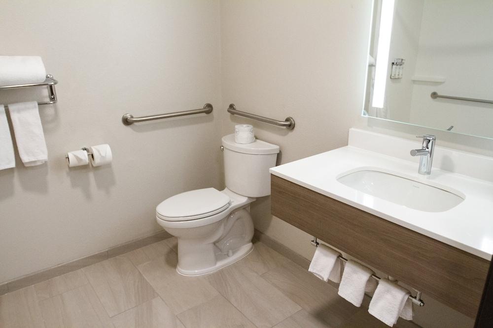 Holiday Inn Express Oneill by IHG photo 31