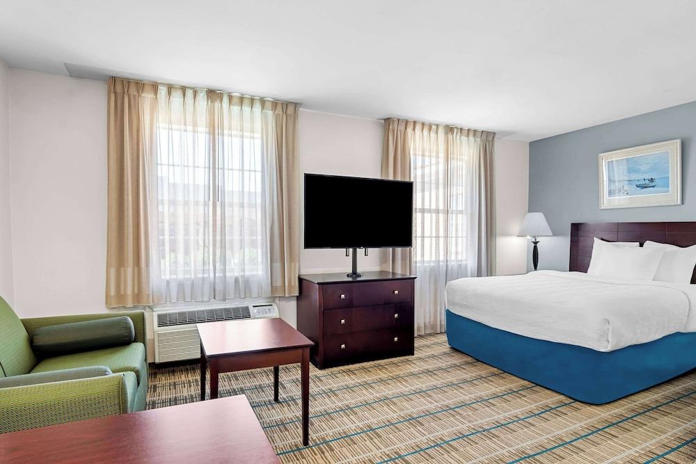 MainStay Suites Addison-Dallas photo 14