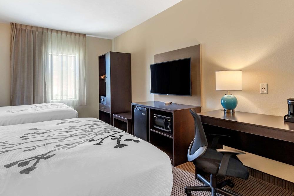 Sleep Inn & Suites Waller photo 19