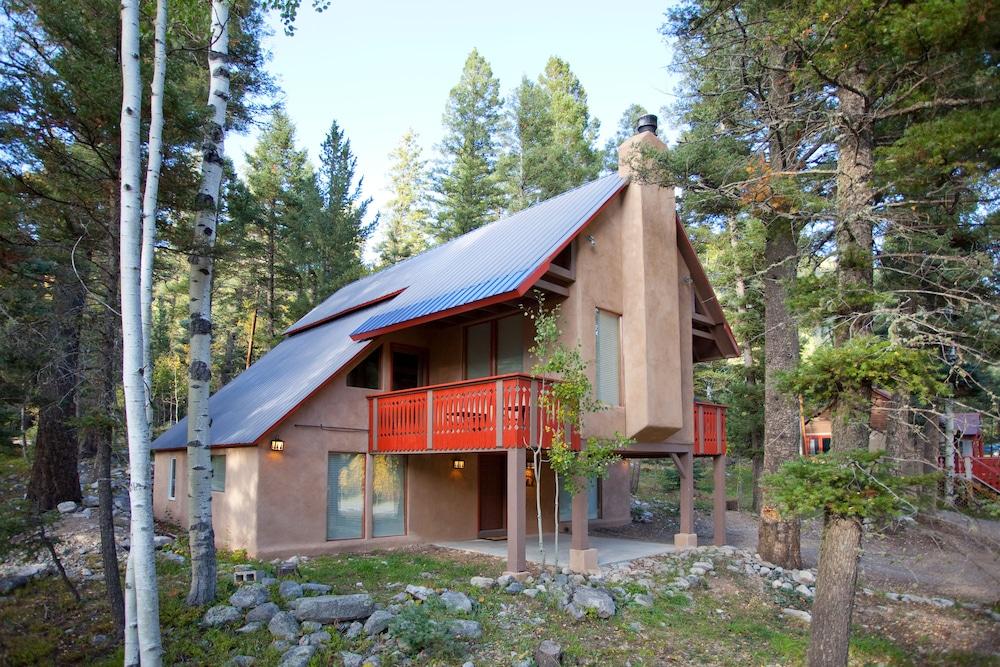 Cottam's Lodge by Alpine Village Suites photo 27