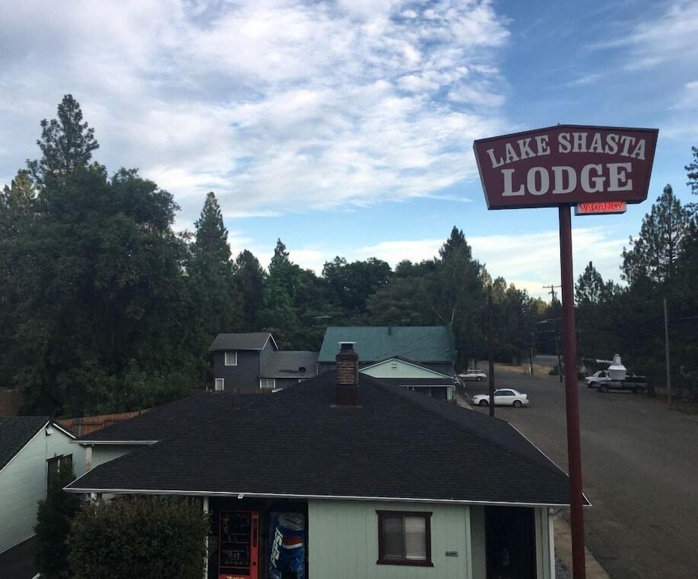 Lake Shasta Lodge photo 5