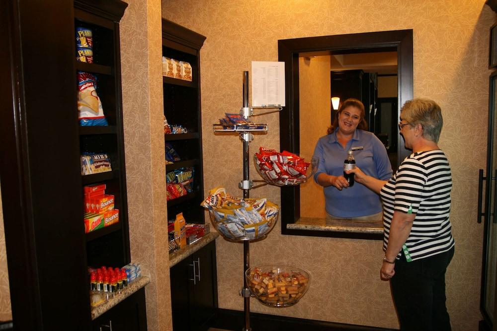 Hampton Inn & Suites Buffalo photo 61