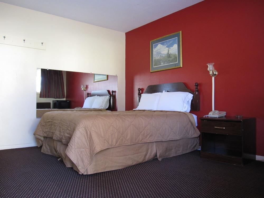 Palace Inn photo 13