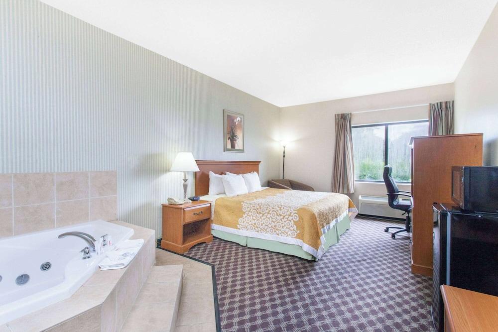 Days Inn & Suites by Wyndham Seaford photo 15