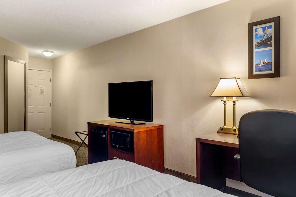 Comfort Inn Foxboro – Mansfield photo 23