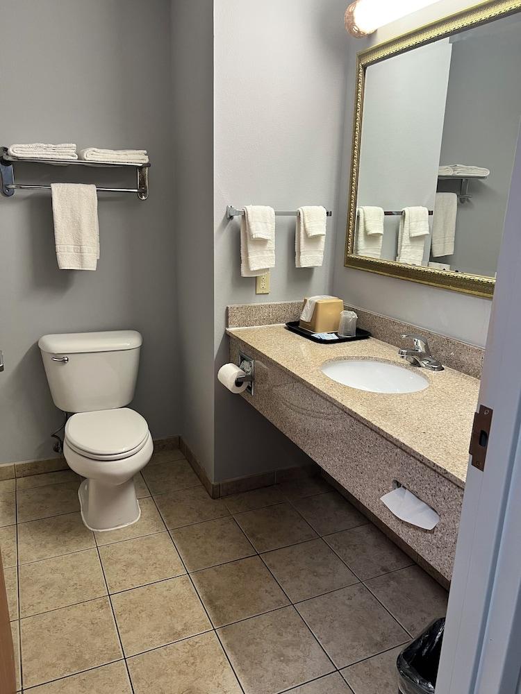 Quality Inn Tahlequa South photo 10