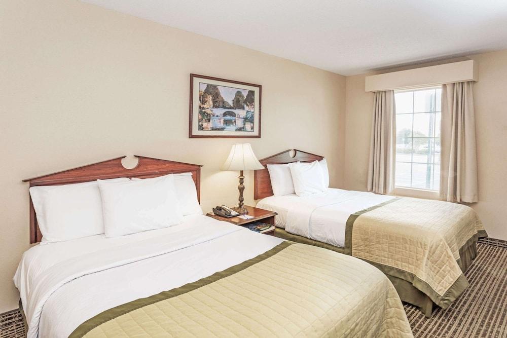 Baymont by Wyndham Valdosta at Valdosta Mall photo 8
