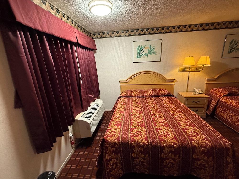 New Budget Inn photo 15