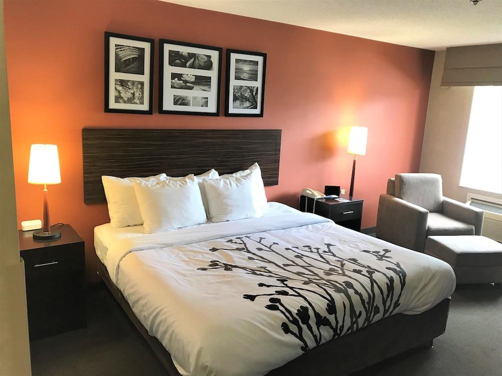 Sleep Inn & Suites Ronks - Lancaster Area photo 12