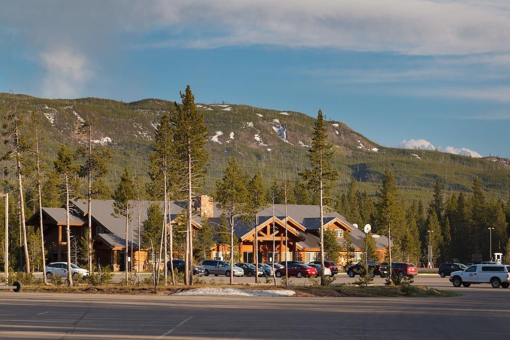 Headwaters Lodge & Cabins at Flagg Ranch photo 32