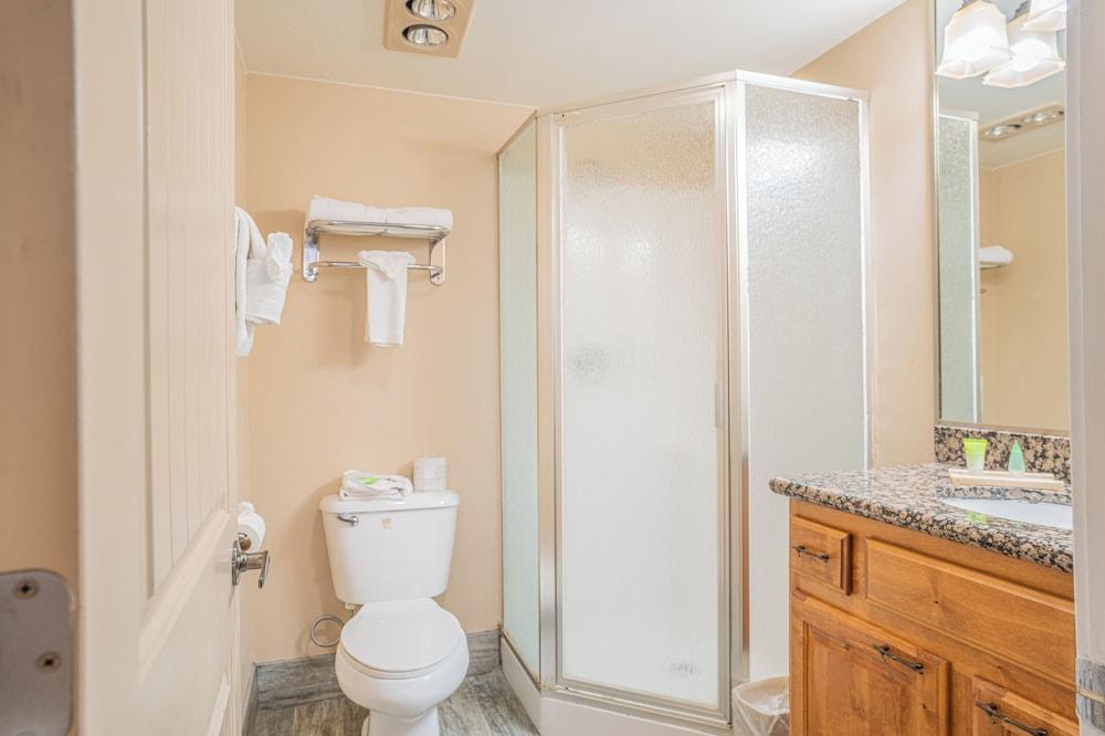 Petty Ranch Inn photo 78