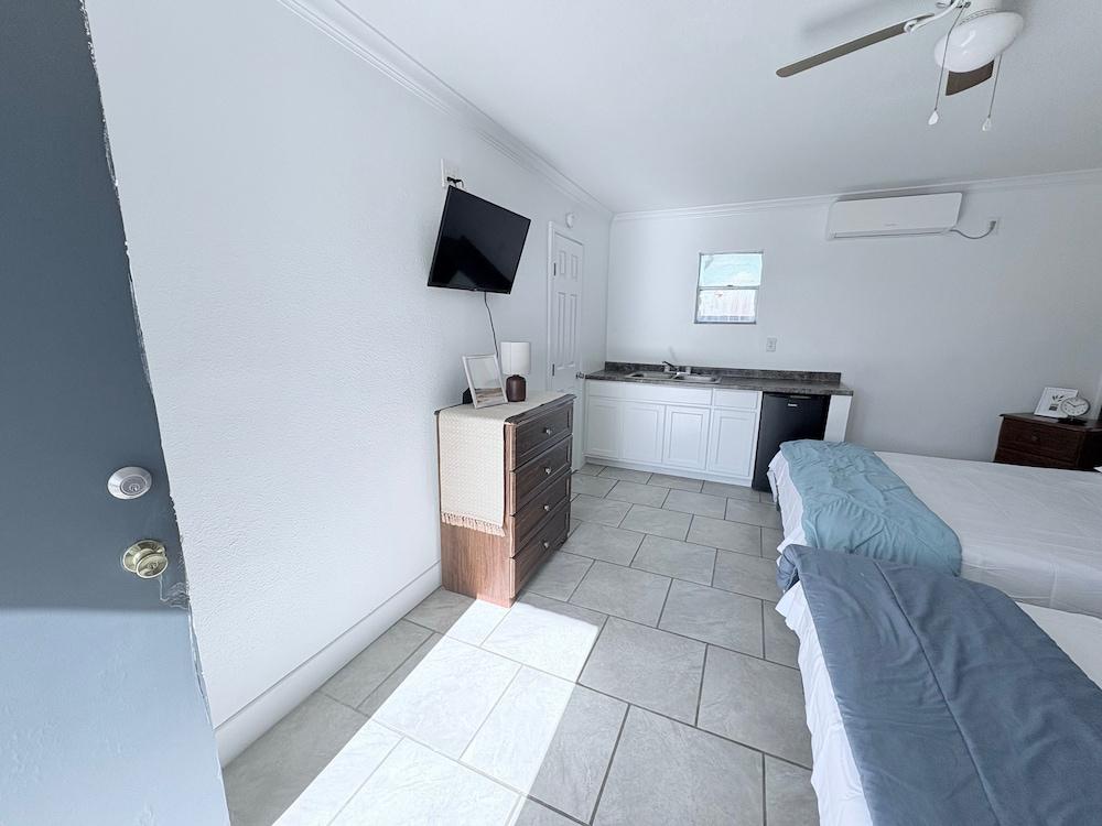 Aransas Beach Extended Stay photo 7