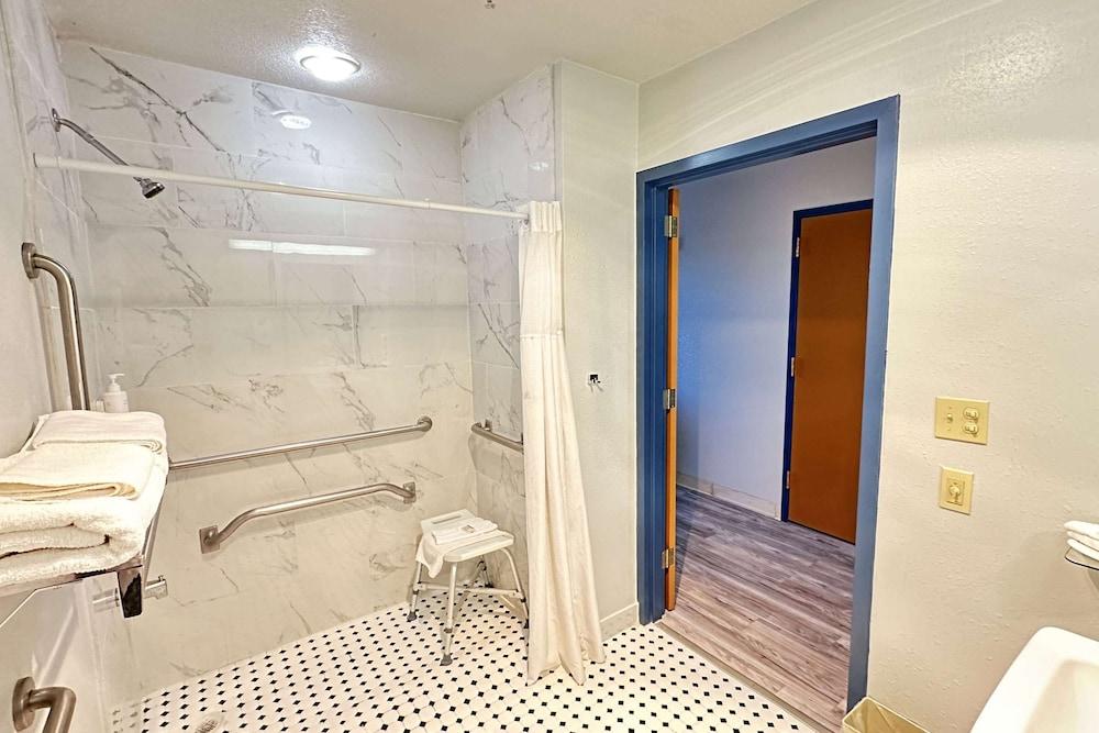 Microtel Inn by Wyndham Gallup photo 6