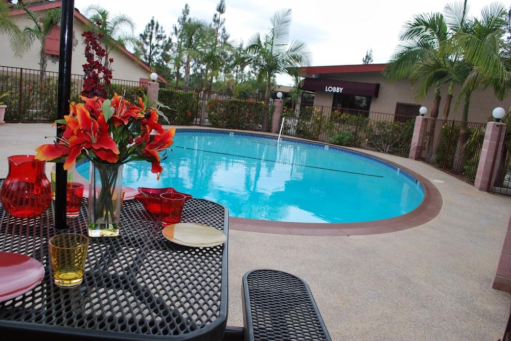 Budget Inn Anaheim photo 6