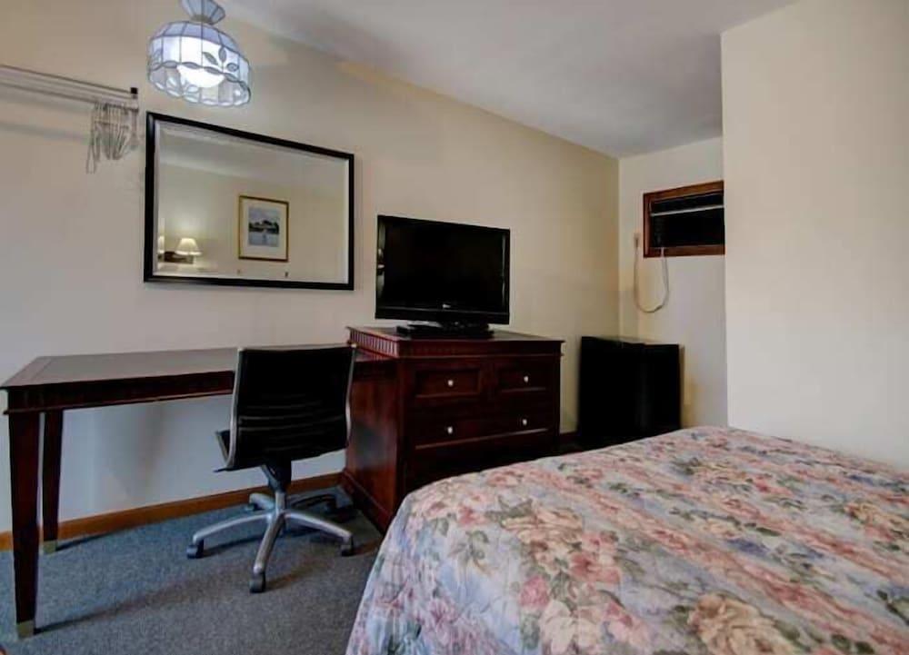 Dolphyn Motel photo 10