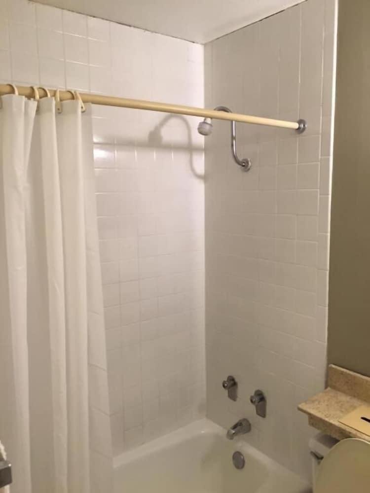 Noble Suites photo 19