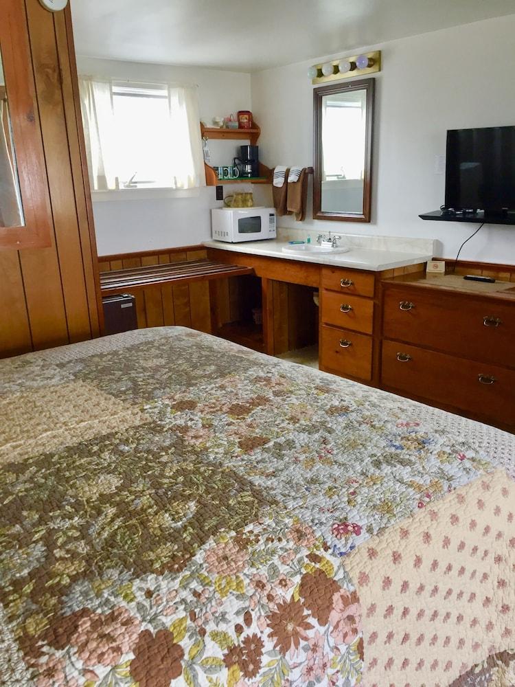 Moody's Motel & Cottages photo 18