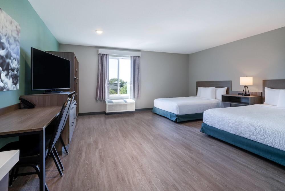 Echo Suites Extended Stay By Wyndham Naples photo 8
