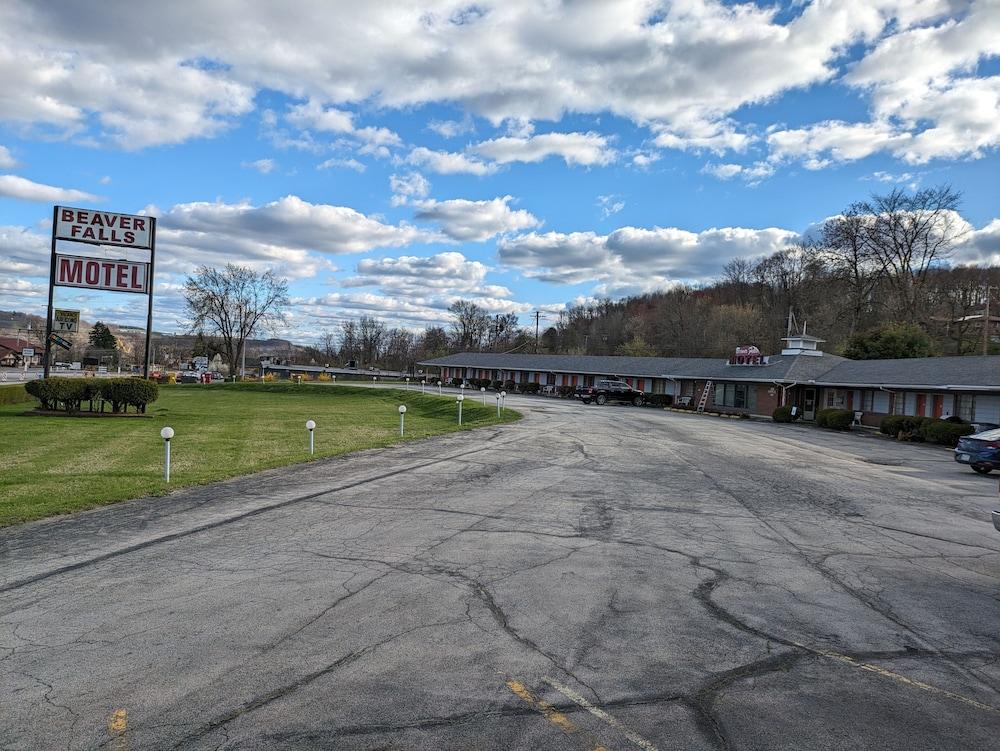Beaver Falls Motel photo 7