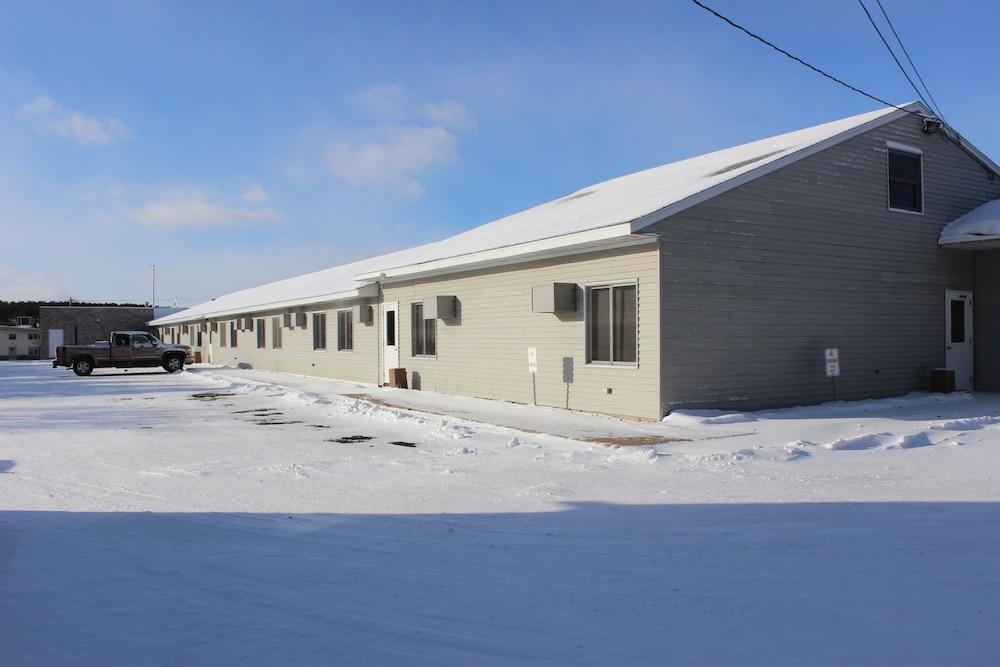 Woodlands Inn & Suites photo 21